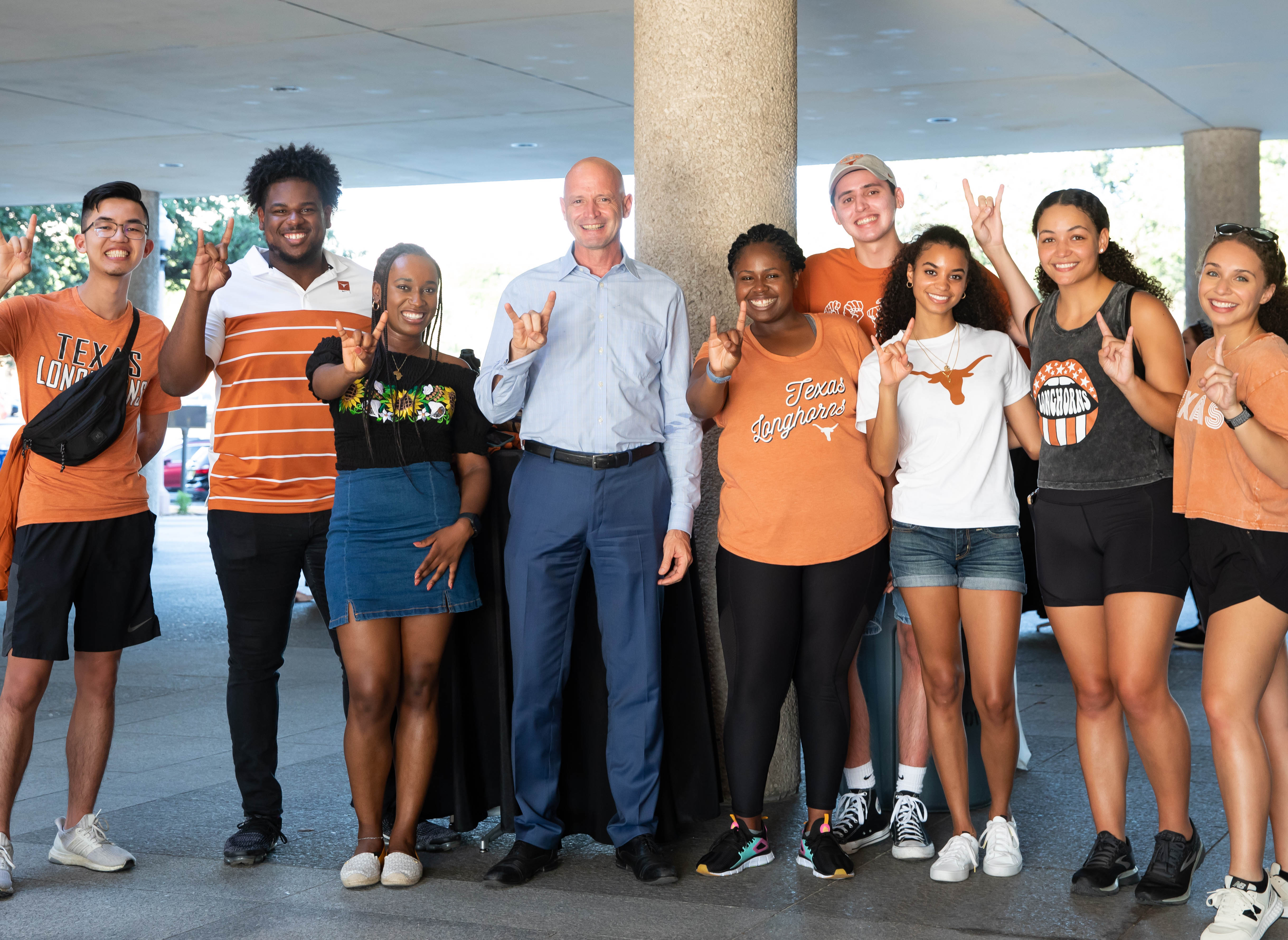 Dean-designate JR DeShazo with incoming students at Gone to Texas 2021