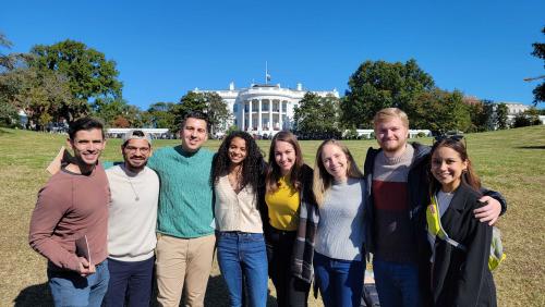 lBJ Dc students at white house